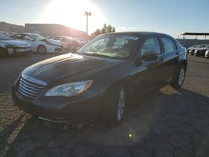 Chrysler 200 TOURING 2.4L 4 2013