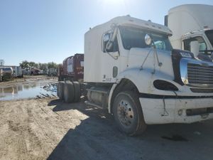 Freightliner Columbia 112 6 2005