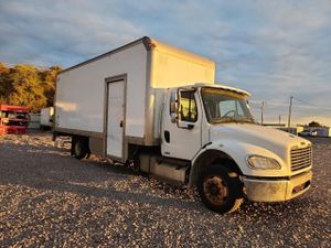 Freightliner Business Class M2 106 MEDIUM DUTY 6.7L 6 2011
