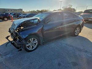 Hyundai Sonata GLS 2.4L 4 2013