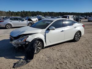 Nissan Altima SL 2.5L 4 2019