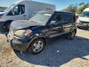 Kia Soul + 2.0L 4 2011