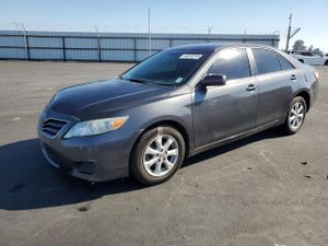 Toyota Camry BASE 2.5L 4 2011