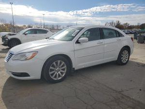 Chrysler 200 TOURING 3.6L 6 2013