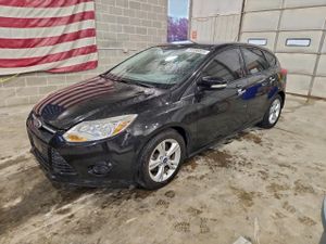 Ford Focus SE 2.0L 4 2013