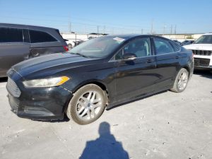 Ford Fusion SE 2.5L 4 2013