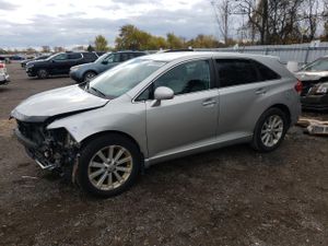 Toyota Venza LE 2.7L 4 2012