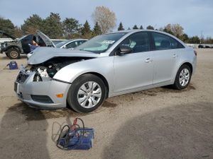 Chevrolet Cruze LS 1.8L 4 2014