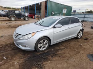 Hyundai Sonata SE 2.4L 4 2013
