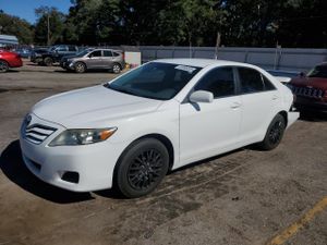 Toyota Camry BASE 2.5L 4 2011