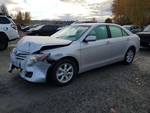 Toyota Camry BASE 2.5L 4 2011