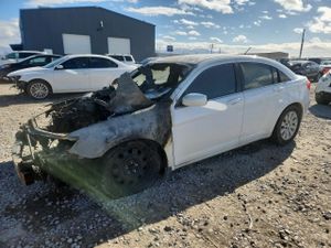 Chrysler 200 LX 2.4L 4 2013