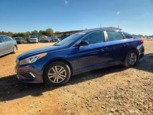Hyundai Sonata SE 2.4L 4 2015