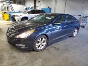 Hyundai Sonata SE 2.4L 4 2013