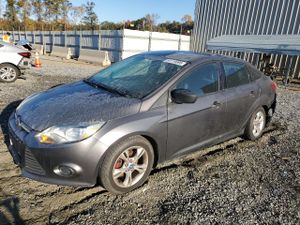 Ford Focus S 2.0L 4 2012
