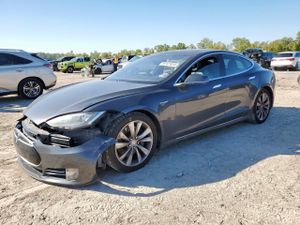 Tesla Model S 2015