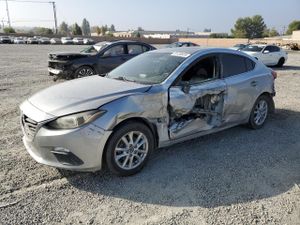 Mazda 3 GRAND TOURING 2.0L 4 2014
