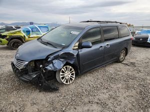 Toyota Sienna XLE 3.5L 6 2015
