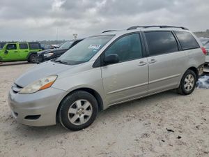 Toyota Sienna CE 3.3L 6 2006