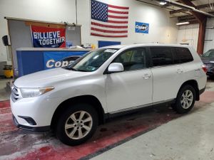 Toyota Highlander BASE 2.7L 4 2012