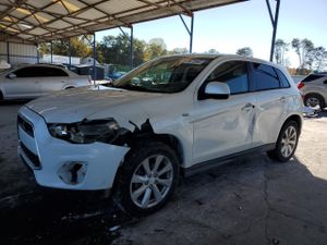 Mitsubishi Outlander ES 2.0L 4 2015