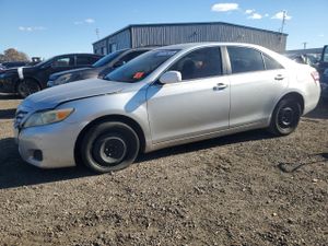 Toyota Camry BASE 2.5L 4 2011