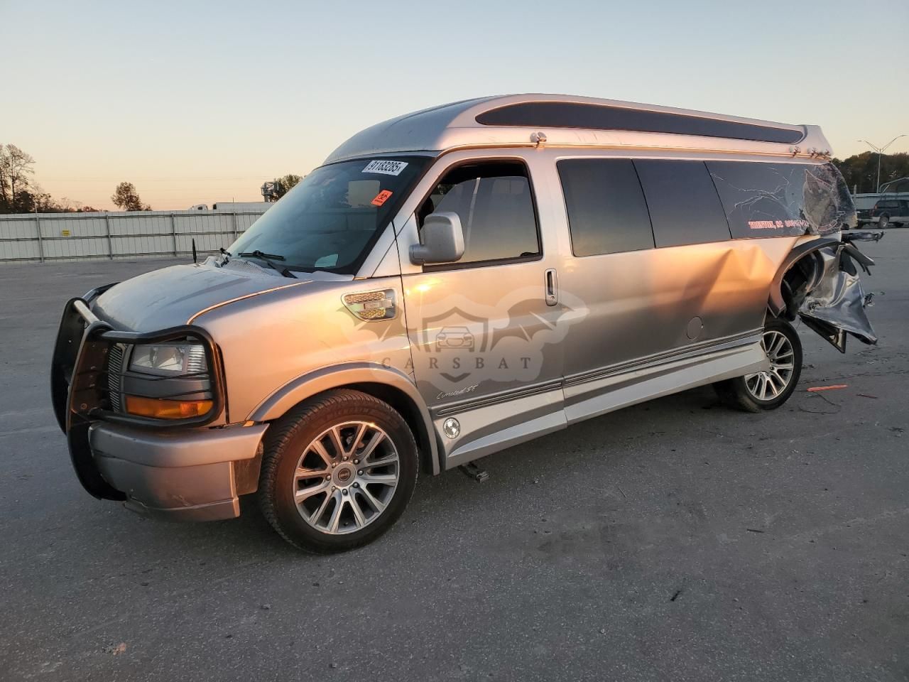 GMC Savana G2500 6.6L 8 2025