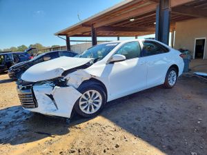 Toyota Camry LE 2.5L 4 2015