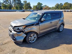 Kia Soul + 2.0L 4 2015