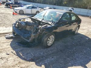 Toyota Camry BASE 2.5L 4 2010