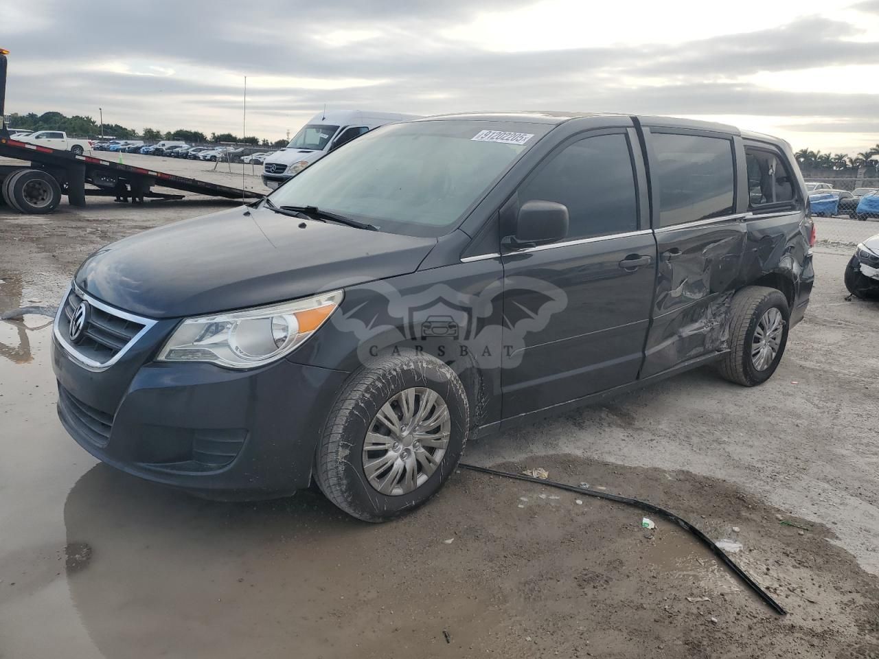 Volkswagen Routan S 3.6L 6 2012