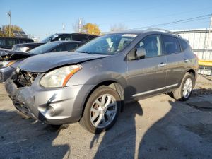 Nissan Rogue S 2.5L 4 2013