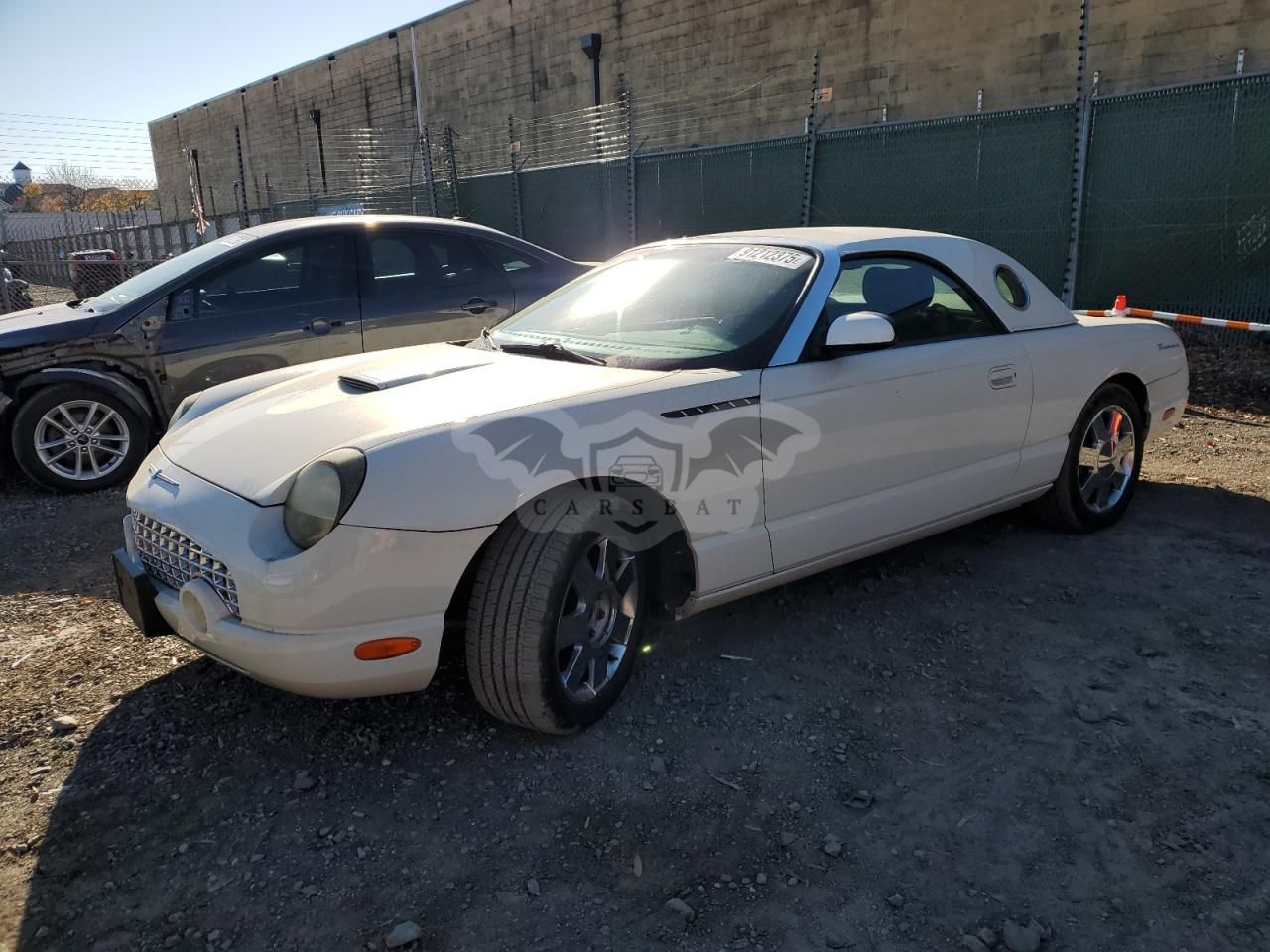 Ford Thunderbird 3.9L 8 2002