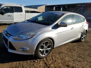Ford Focus SE 2.0L 4 2014