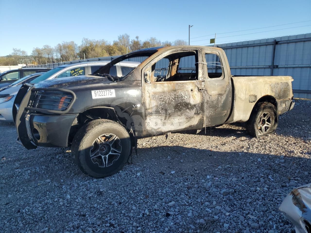 Nissan Titan XE 5.6L 8 2004
