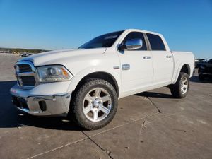 RAM 1500 LONGHORN 5.7L 8 2015