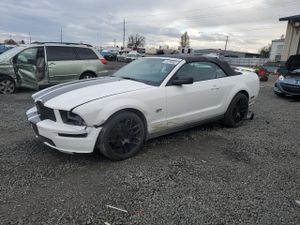 Ford Mustang GT 4.6L 8 2005