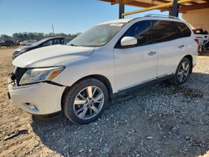 Nissan Pathfinder S 3.5L 6 2013