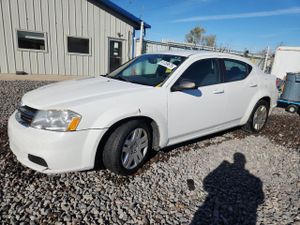 Dodge Avenger SE 2.4L 4 2013