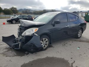 Nissan Versa S 1.6L 4 2012