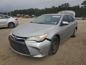 Toyota Camry LE 2.5L 4 2015