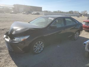 Toyota Camry LE 2.5L 4 2015