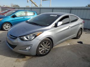 Hyundai Elantra SE 1.8L 4 2015