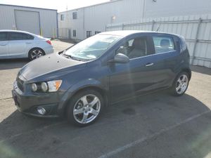 Chevrolet Aveo (Sonic) LTZ 1.4L 4 2014