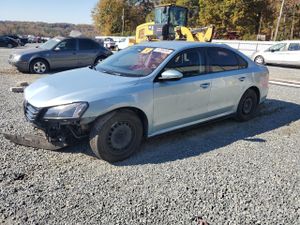 Volkswagen Passat S 2.5L 5 2012