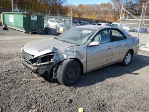 Toyota Camry LE 2.4L 4 2004