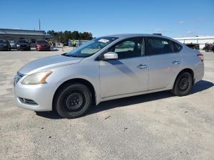 Nissan Sentra S 1.8L 4 2015