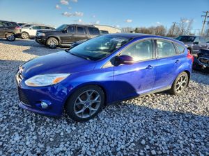 Ford Focus SE 2.0L 4 2014