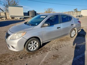 Nissan Versa S 1.6L 4 2012