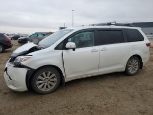 Toyota Sienna XLE 3.5L 6 2015